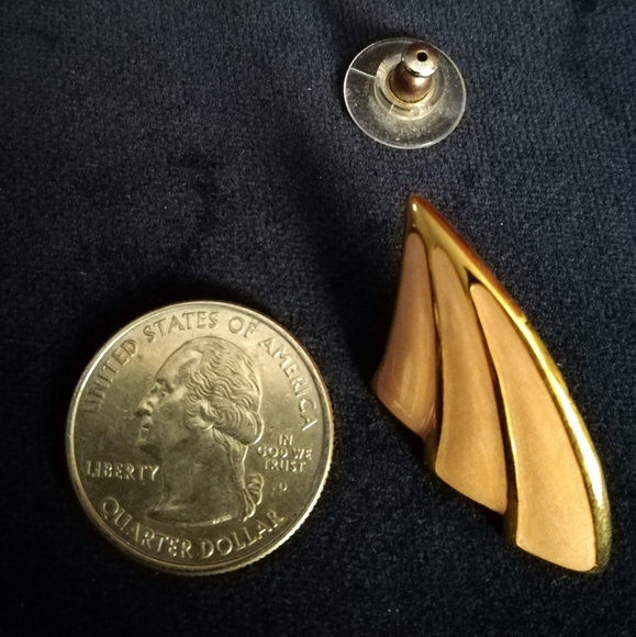 Vintage Enameled Pink & Gold Necklace & Earrings Set by Napier - Picture 8 of 10